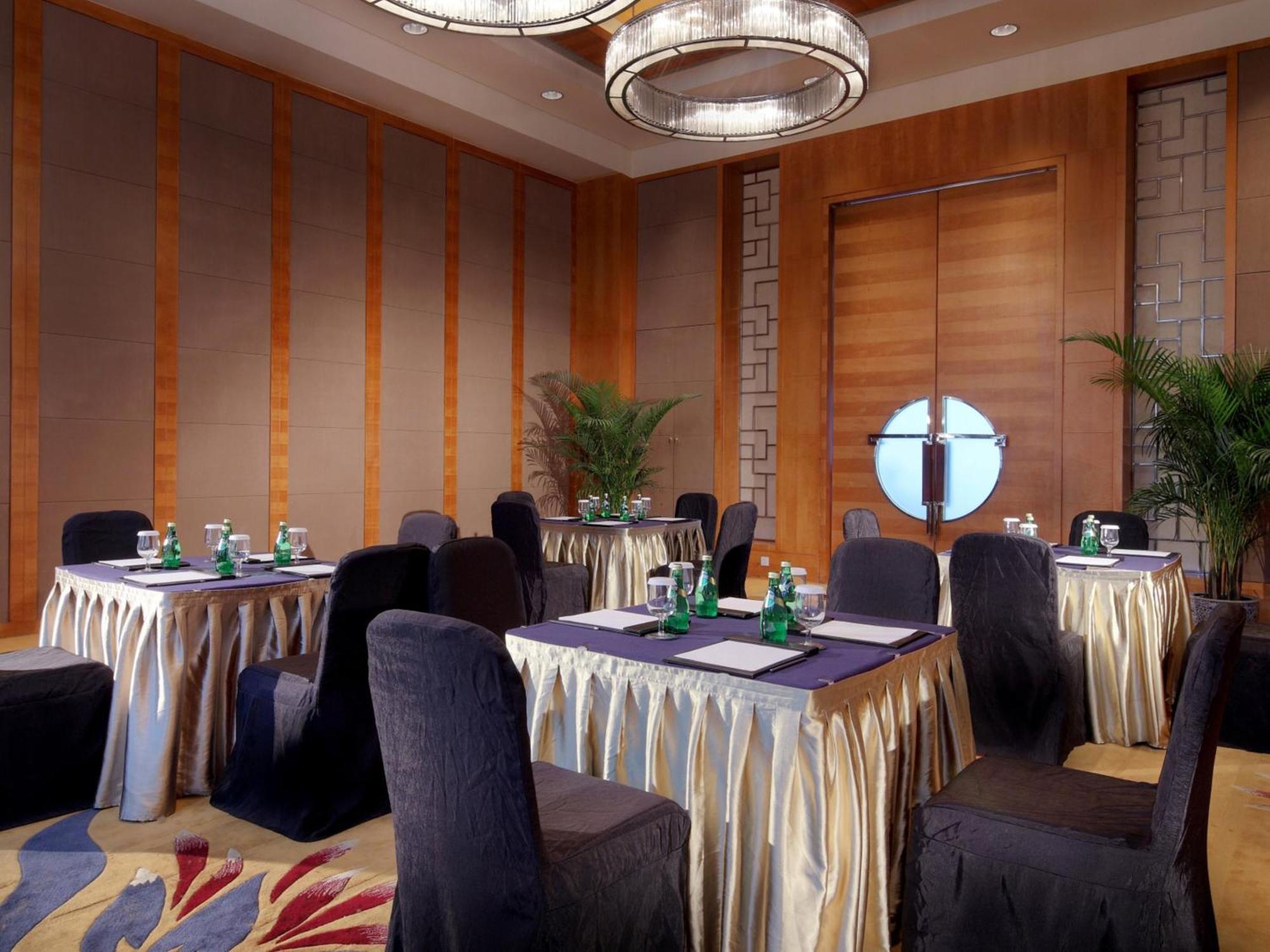 Holiday Inn Chengdu Century City-Westtower Exterior photo
