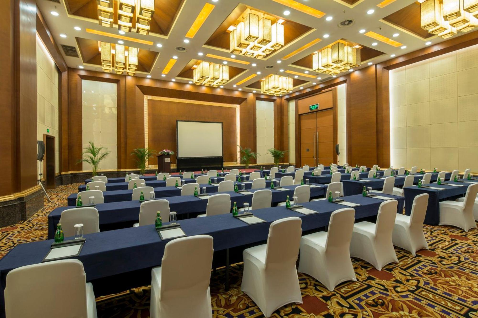 Holiday Inn Chengdu Century City-Westtower Exterior photo