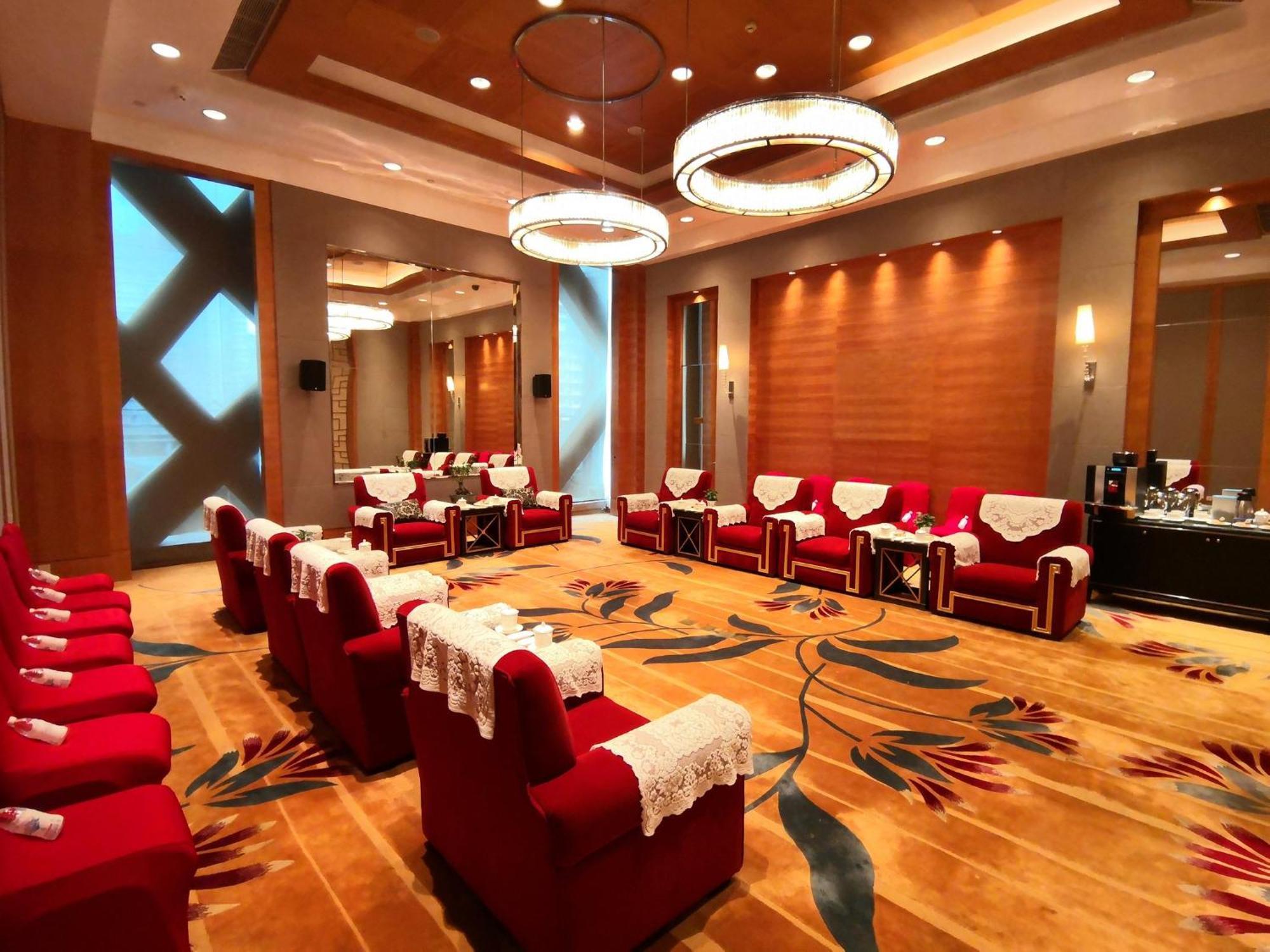 Holiday Inn Chengdu Century City-Westtower Exterior photo